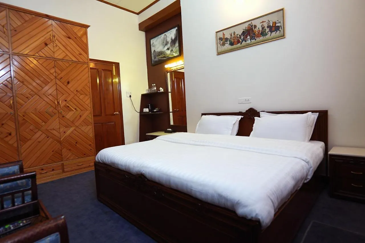 심라 The Edgeworth B&B 인도