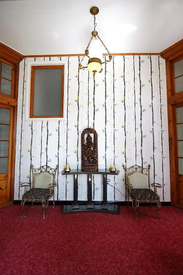 심라 The Edgeworth B&B
